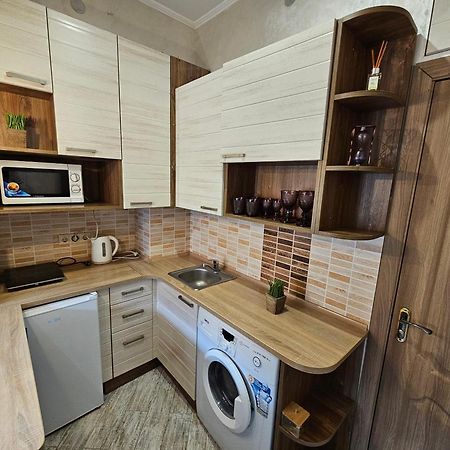 Apartment On Horodotska Street Λβιβ Εξωτερικό φωτογραφία
