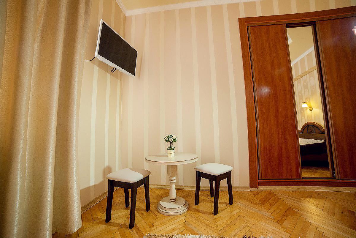 Apartment On Horodotska Street Λβιβ Εξωτερικό φωτογραφία