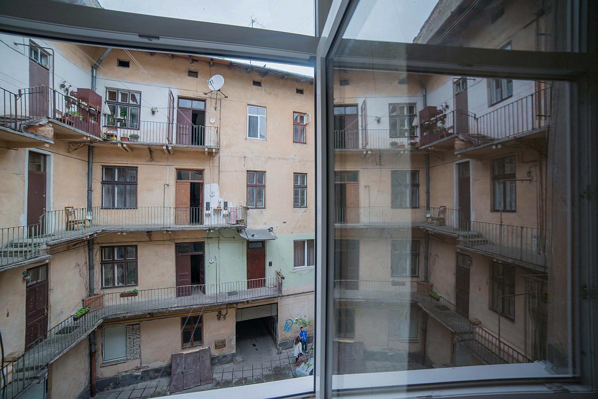 Apartment On Horodotska Street Λβιβ Εξωτερικό φωτογραφία